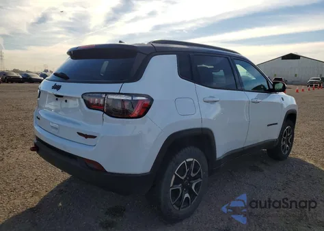 2025 Jeep Compass Trailhawk from USA, damaged, VIN 3C4NJDDN7ST581132